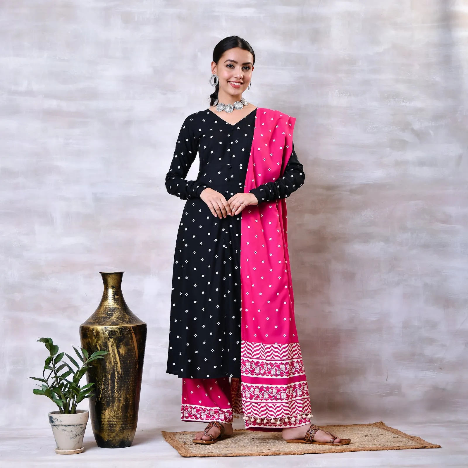 Black & Pink Buttoned Kurta Dupatta Pant Set with Pompoms - SOM
