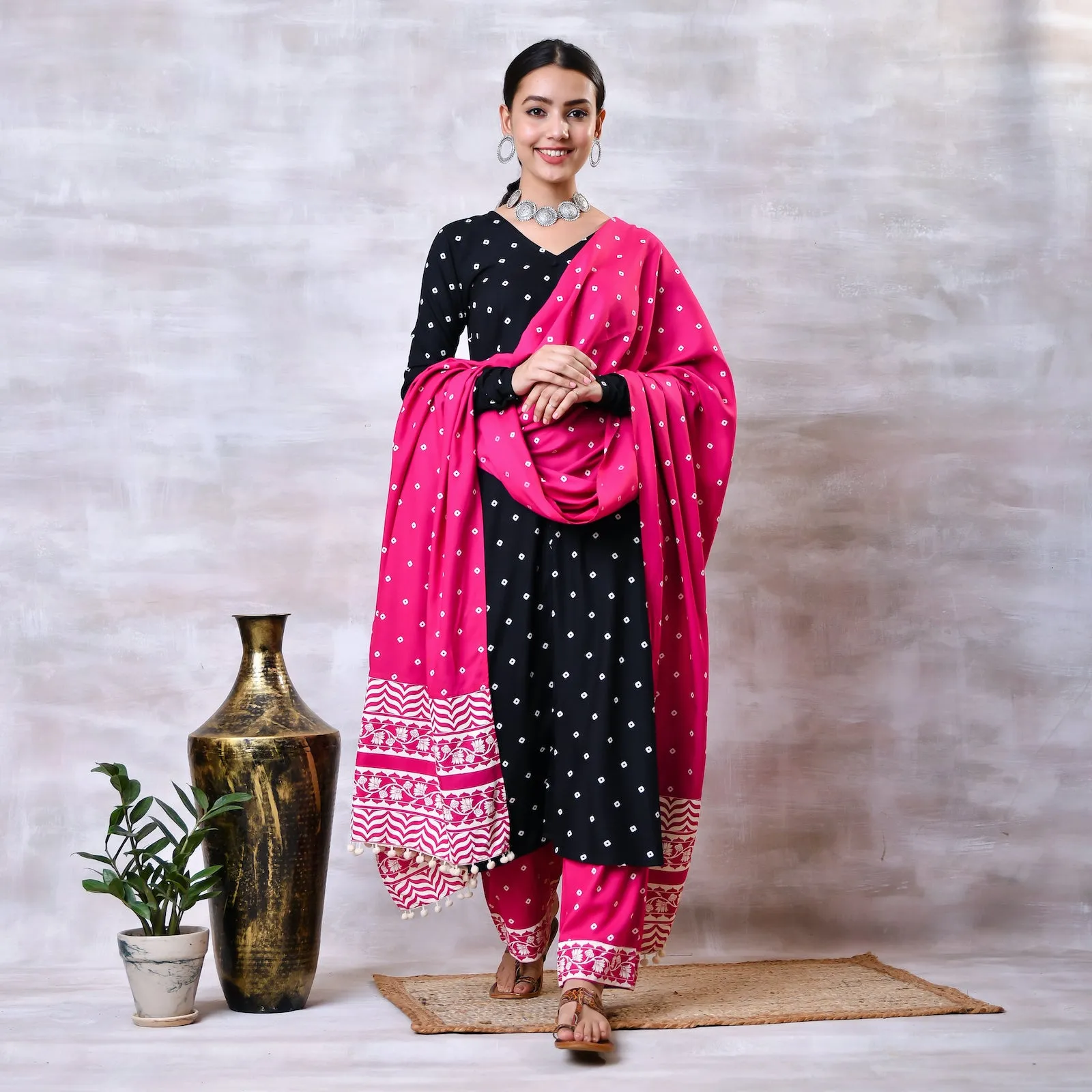 Black & Pink Buttoned Kurta Dupatta Pant Set with Pompoms - SOM